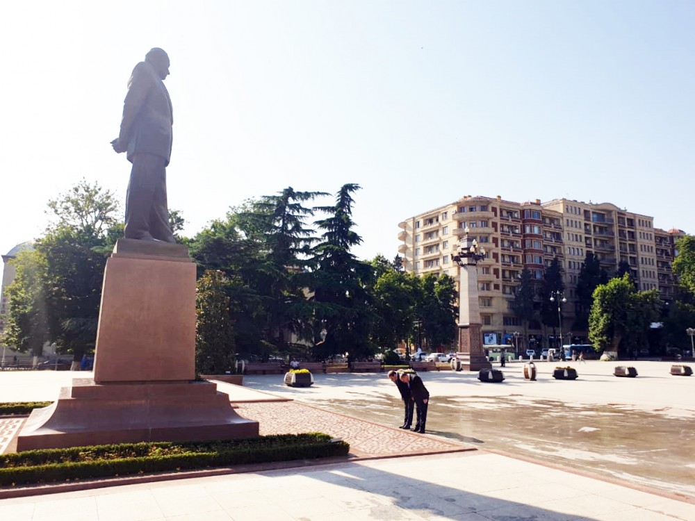 Səfər Mehdiyev Gəncədə sakinlərlə görüşdü - FOTO